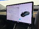 Thumbnail '18' of Tesla Model 3