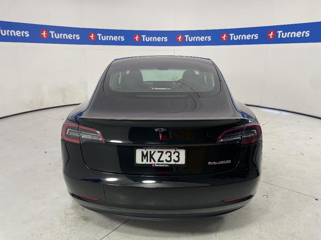 Photo '6' of Tesla Model 3