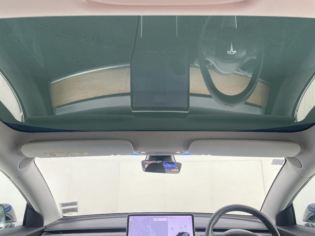 Photo '23' of Tesla Model 3