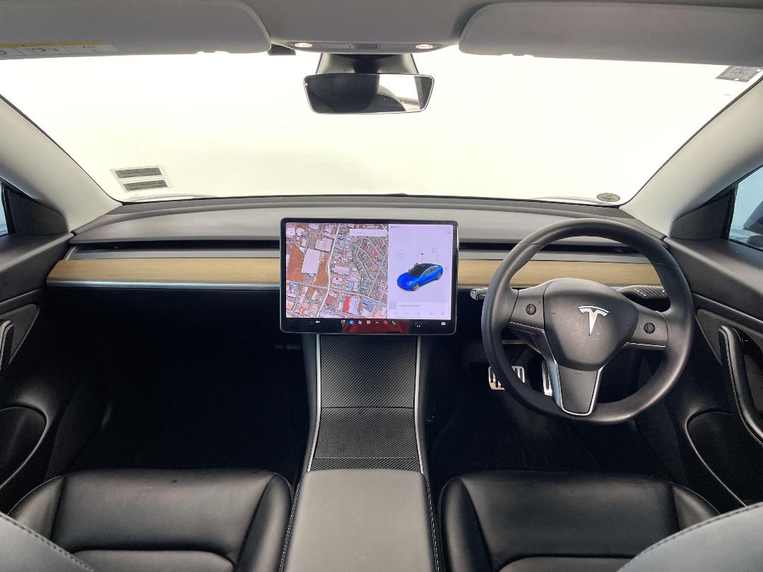 Photo '17' of Tesla Model 3 Photo '17' of Tesla Model 3