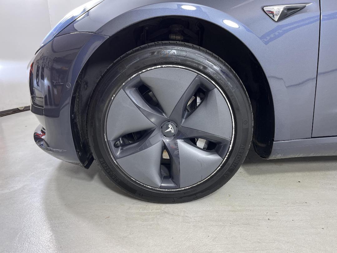 Photo '10' of Tesla Model 3