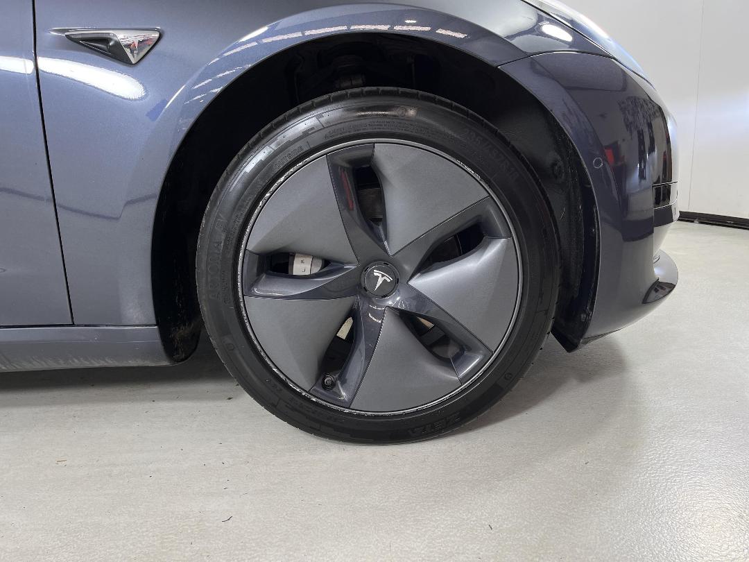 Photo '9' of Tesla Model 3