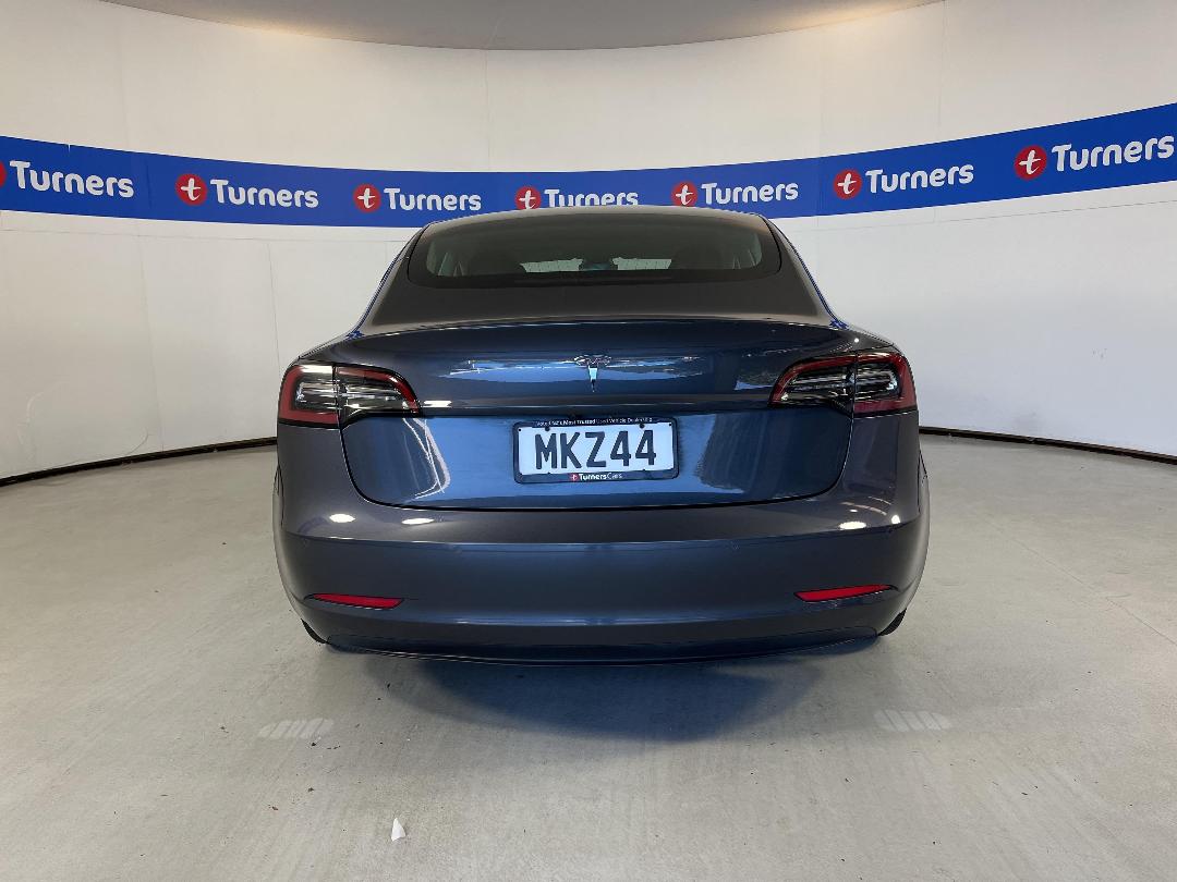 Photo '6' of Tesla Model 3