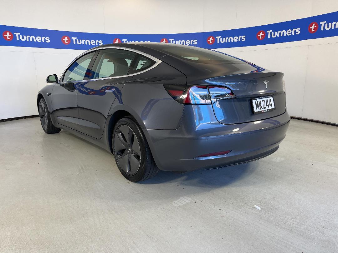 Photo '5' of Tesla Model 3