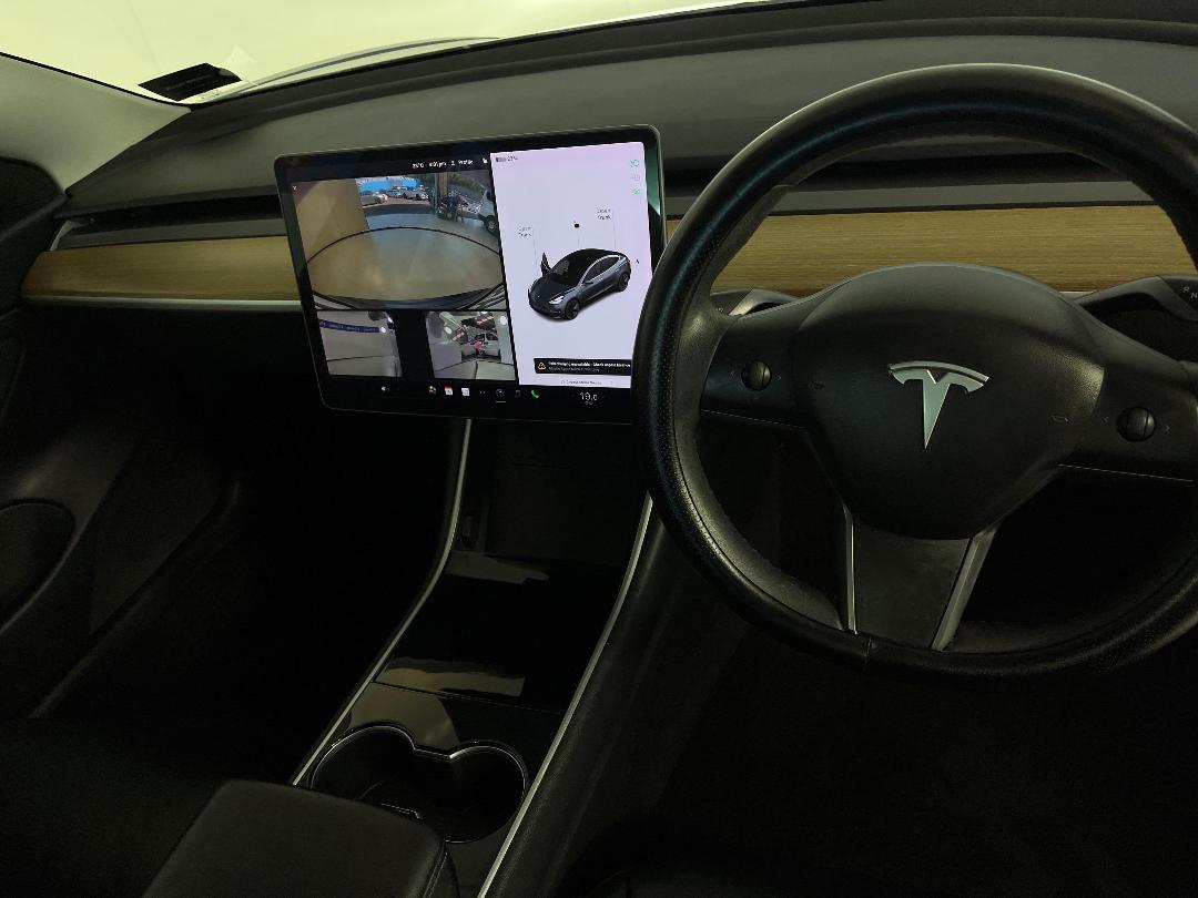 Photo '23' of Tesla Model 3