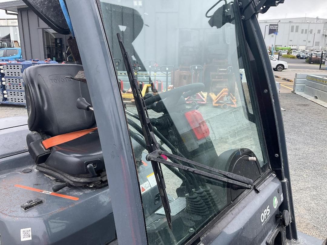 Photo '19' of Toyota 8FD25 Forklift Photo '19' of Toyota 8FD25 Forklift