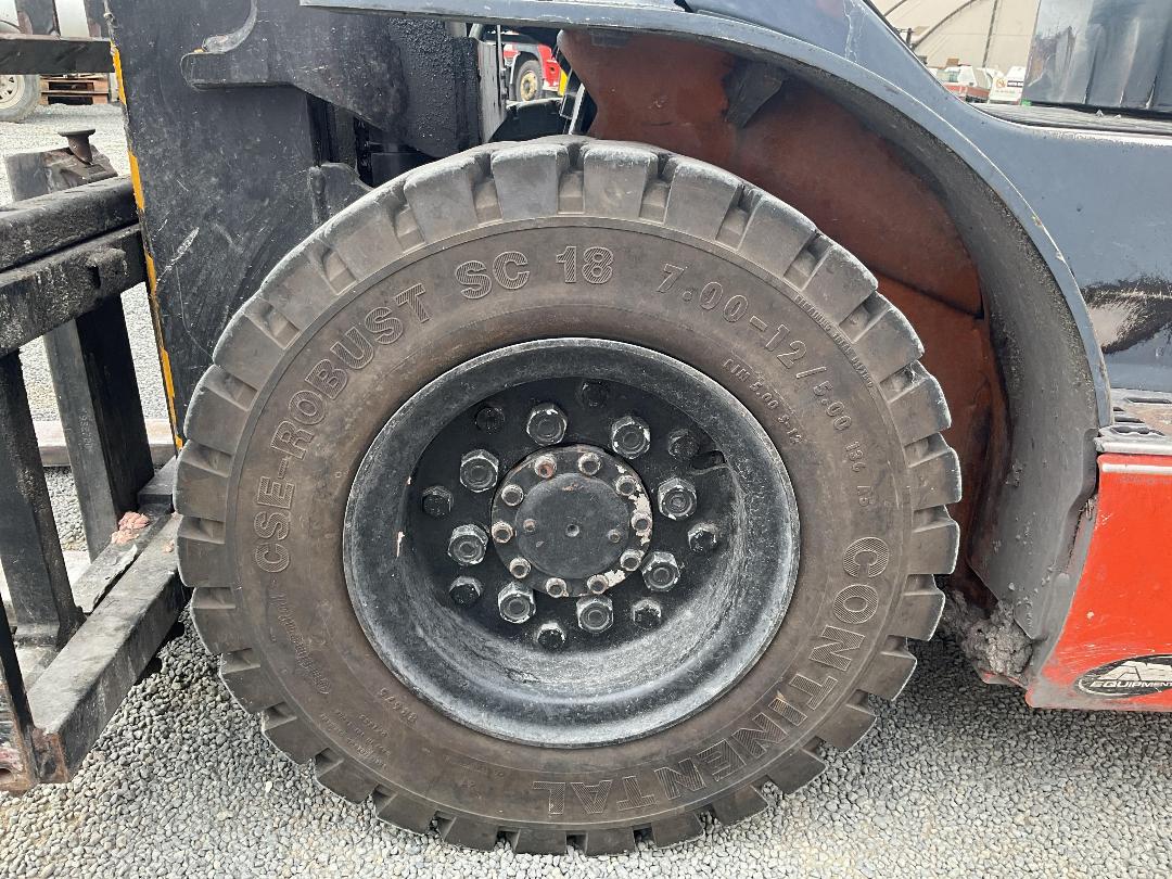 Photo '27' of Toyota 8FD25 Forklift Photo '27' of Toyota 8FD25 Forklift