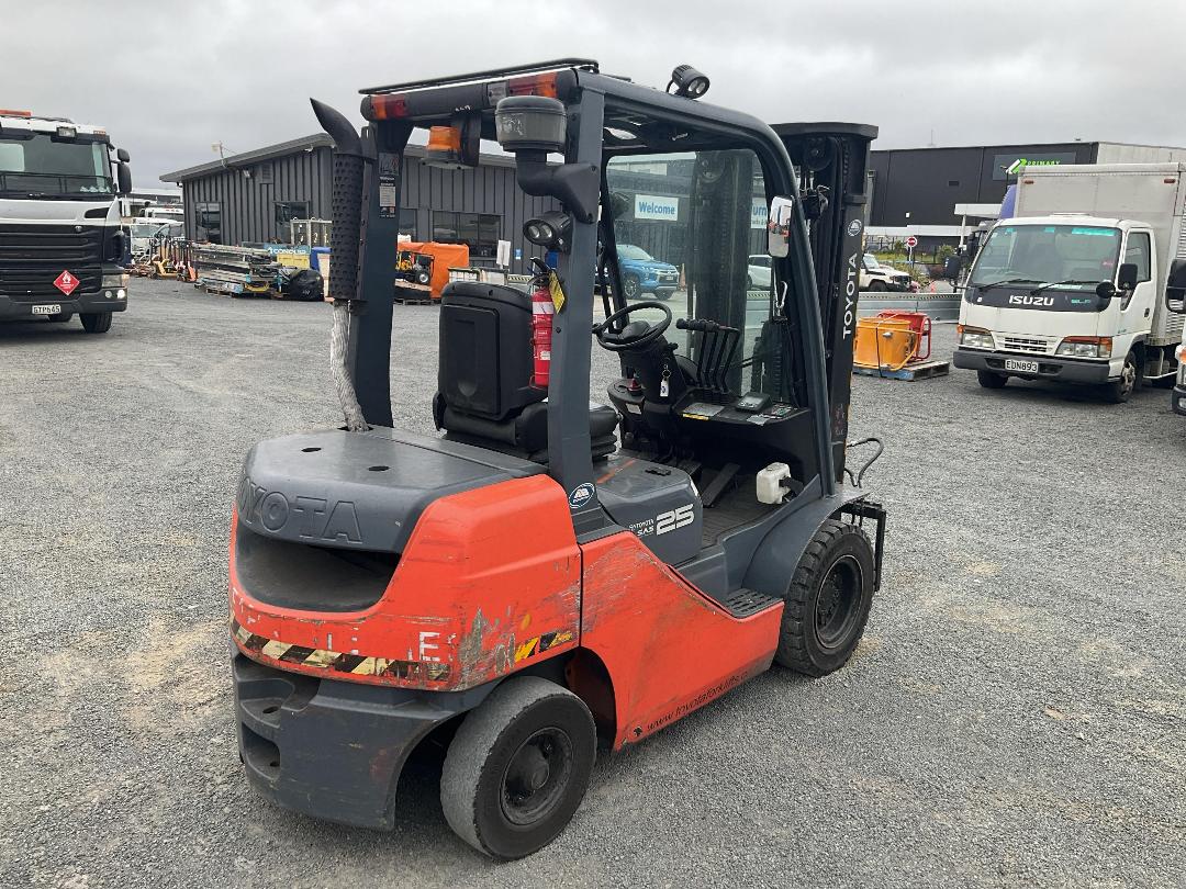 Photo '5' of Toyota 8FD25 4x2 Forklift