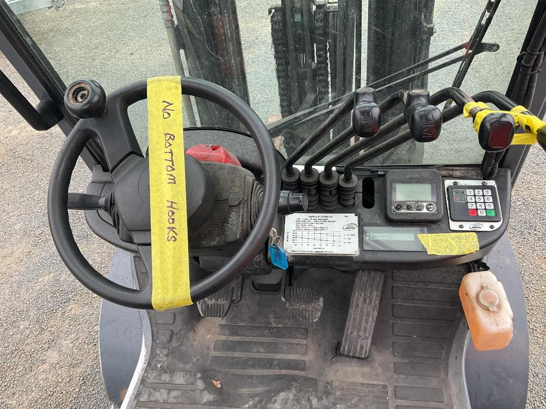 Photo '14' of Toyota 8FD25 4x2 Forklift Photo '14' of Toyota 8FD25 4x2 Forklift