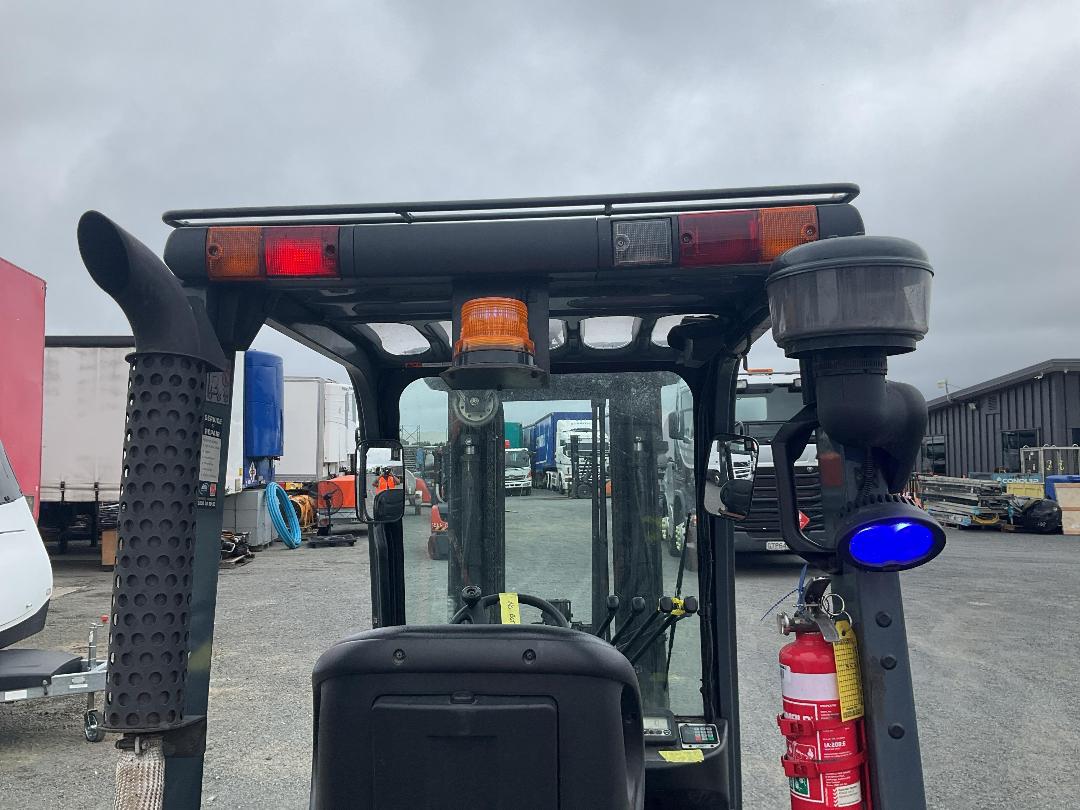 Photo '15' of Toyota 8FD25 4x2 Forklift Photo '15' of Toyota 8FD25 4x2 Forklift