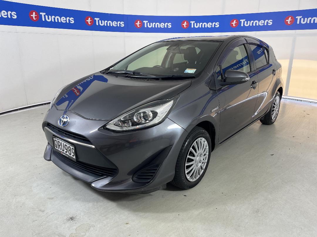 Photo '4' of Toyota Aqua Photo '4' of Toyota Aqua