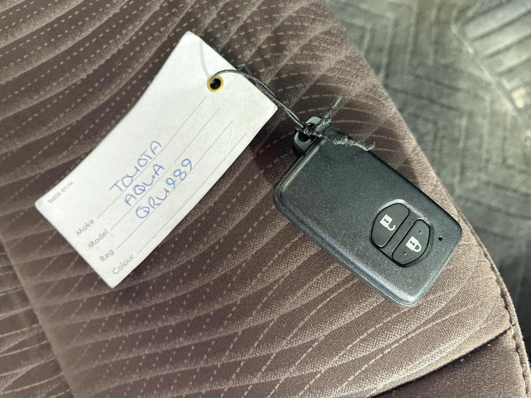 Photo '22' of Toyota Aqua Photo '22' of Toyota Aqua