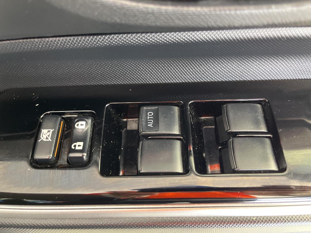 Photo '23' of Toyota Aqua Photo '23' of Toyota Aqua