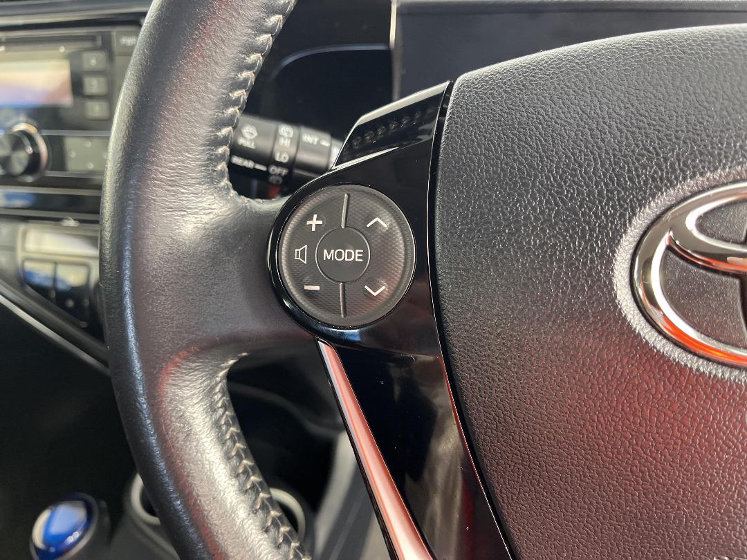 Photo '24' of Toyota Aqua Photo '24' of Toyota Aqua