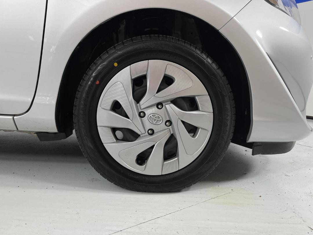 Photo '9' of Toyota Aqua Photo '9' of Toyota Aqua