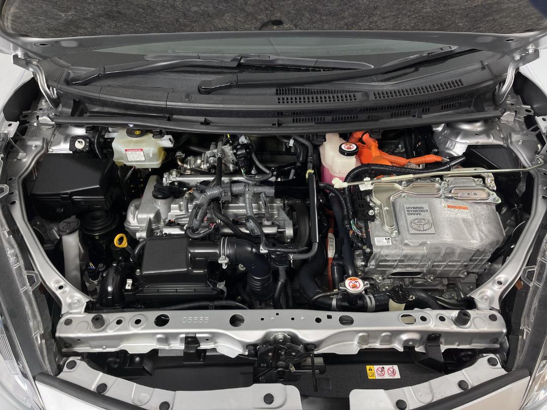 Photo '13' of Toyota Aqua Photo '13' of Toyota Aqua