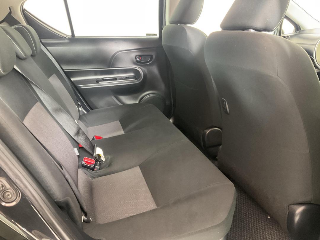 Photo '20' of Toyota Aqua Photo '20' of Toyota Aqua