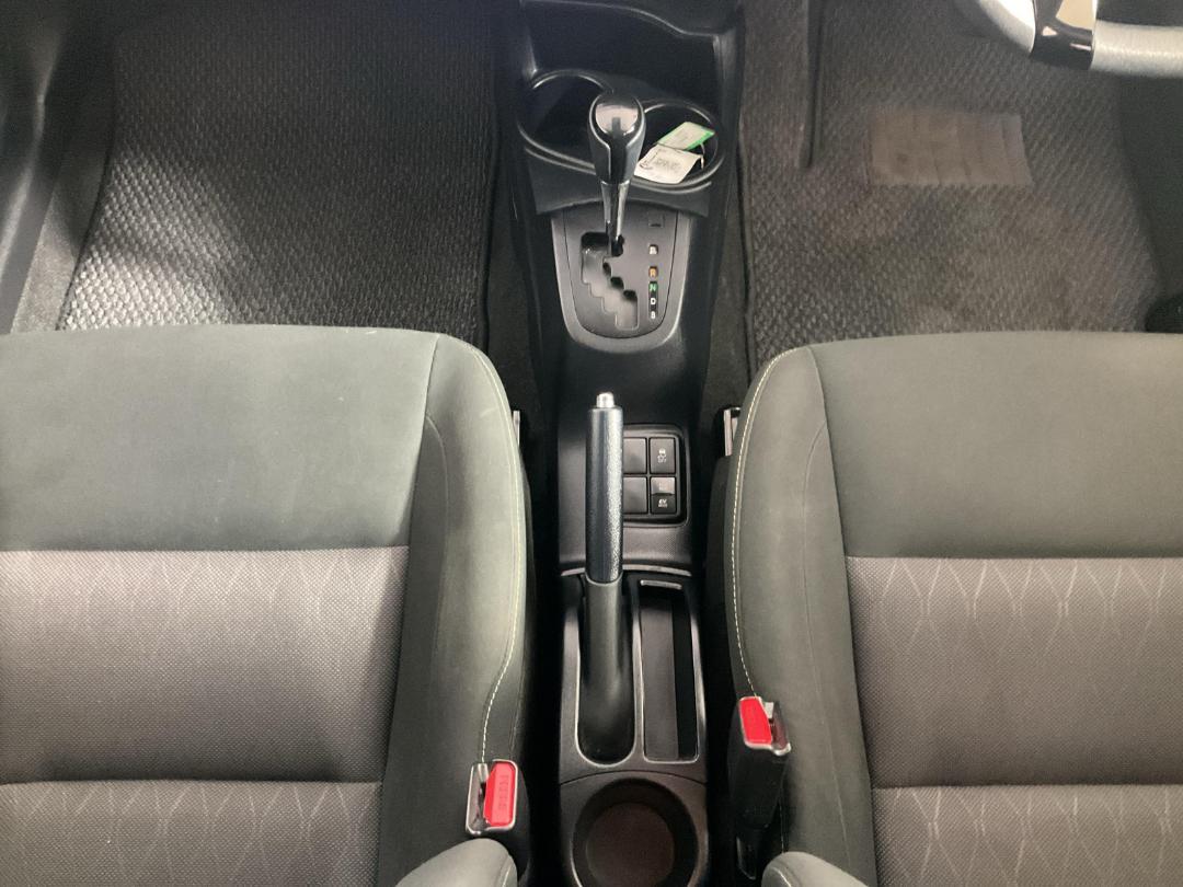 Photo '18' of Toyota Aqua Photo '18' of Toyota Aqua