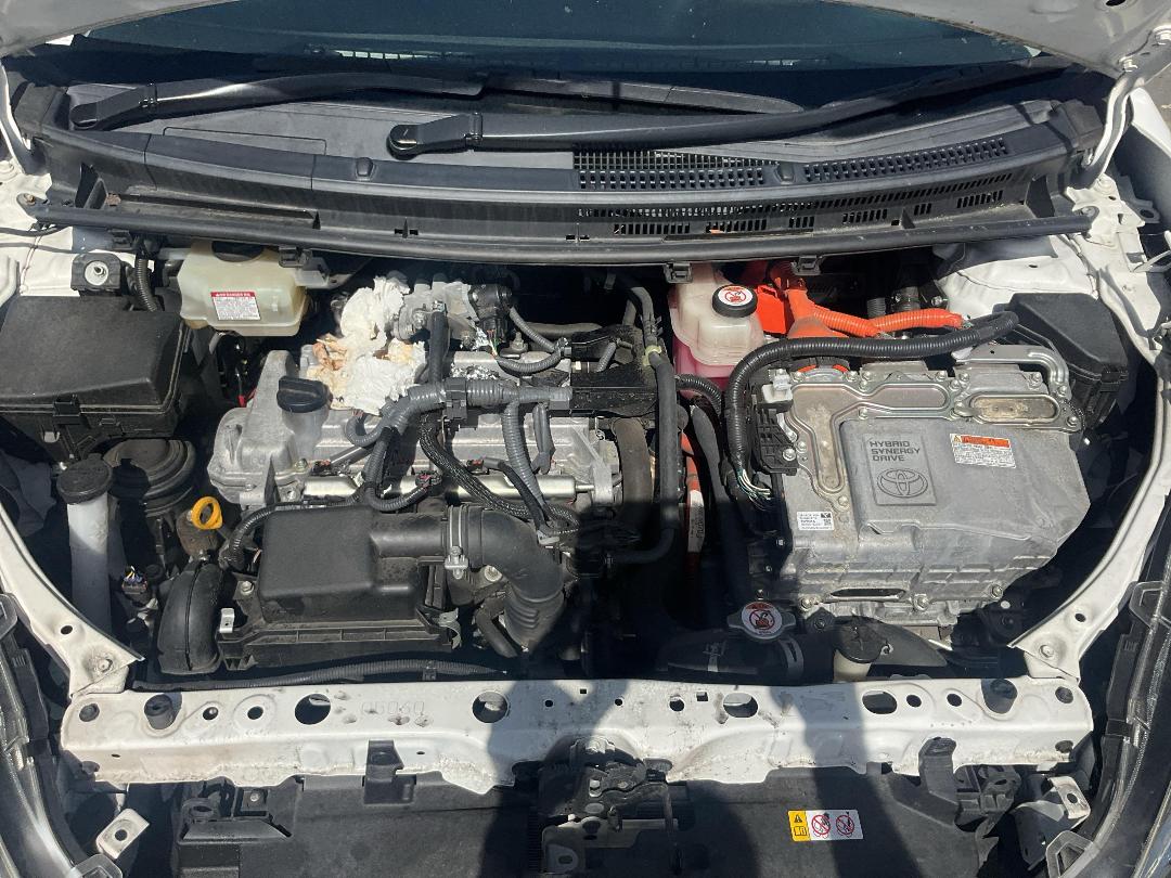 Photo '8' of Toyota Aqua Photo '8' of Toyota Aqua