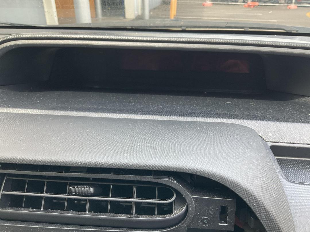 Photo '12' of Toyota Aqua Photo '12' of Toyota Aqua