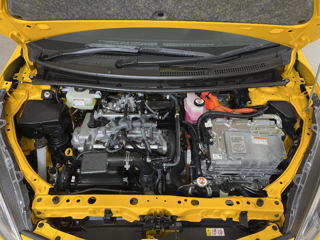 Photo '13' of Toyota Aqua Photo '13' of Toyota Aqua