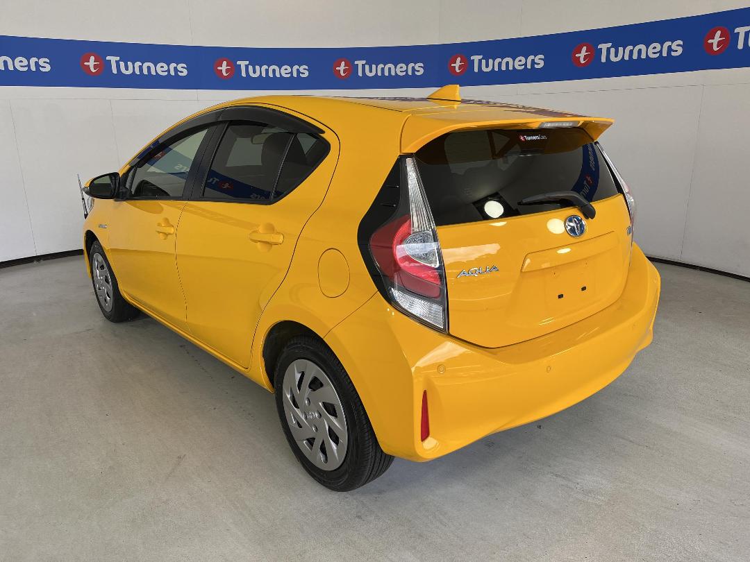 Photo '5' of Toyota Aqua Photo '5' of Toyota Aqua