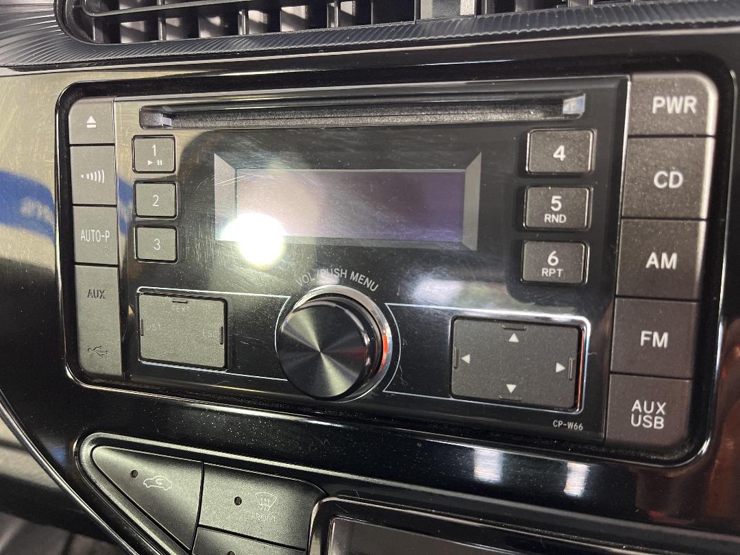 Photo '26' of Toyota Aqua Photo '26' of Toyota Aqua