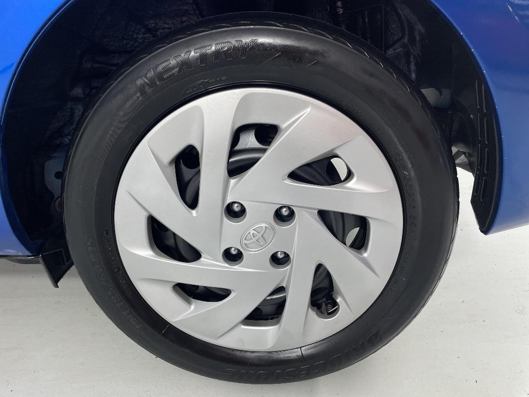 Photo '11' of Toyota Aqua Photo '11' of Toyota Aqua