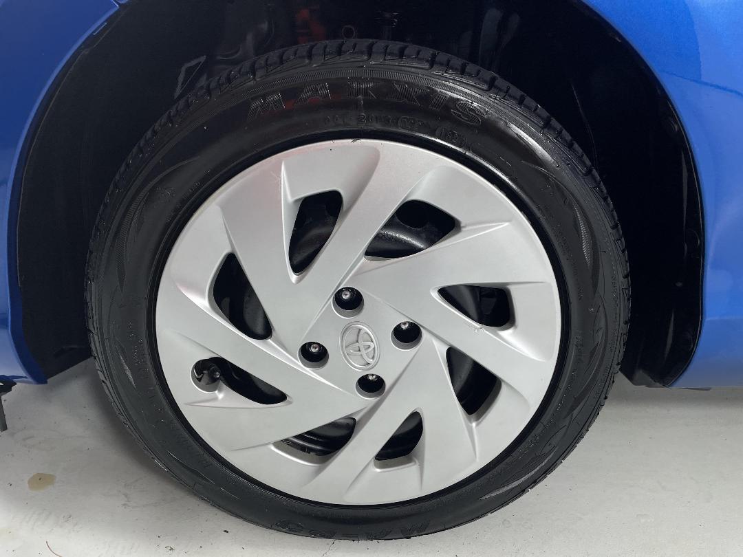 Photo '10' of Toyota Aqua Photo '10' of Toyota Aqua