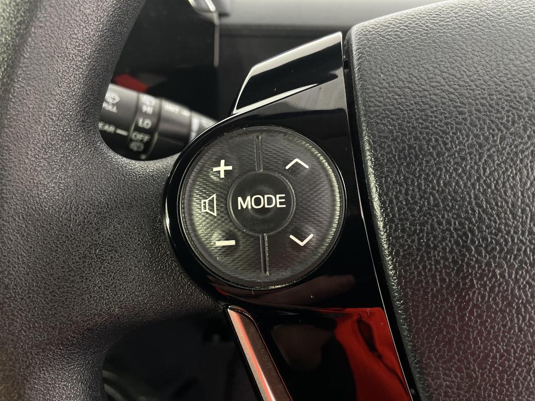 Photo '24' of Toyota Aqua Photo '24' of Toyota Aqua