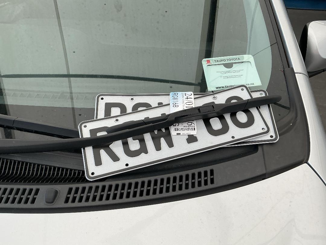 Photo '15' of Toyota Aqua Photo '15' of Toyota Aqua