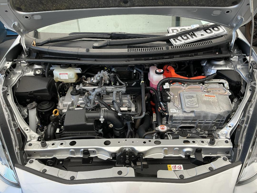 Photo '12' of Toyota Aqua Photo '12' of Toyota Aqua