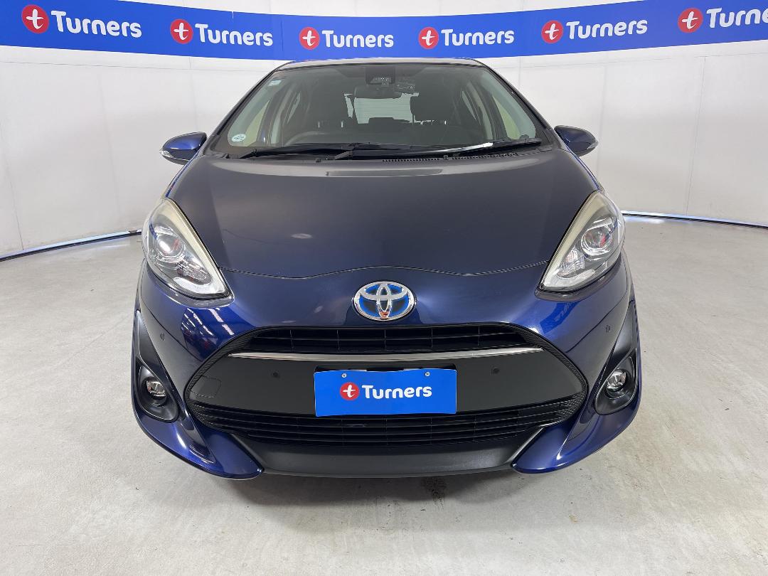 Photo '2' of Toyota Aqua Photo '2' of Toyota Aqua