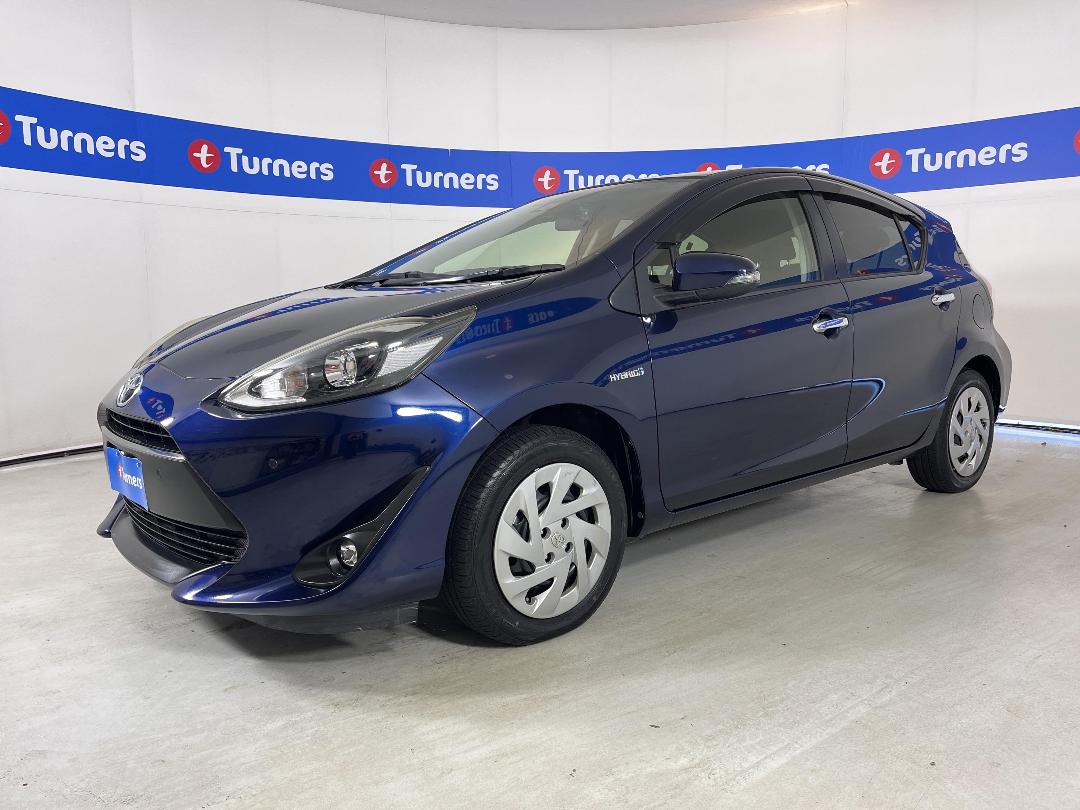 Photo '4' of Toyota Aqua Photo '4' of Toyota Aqua