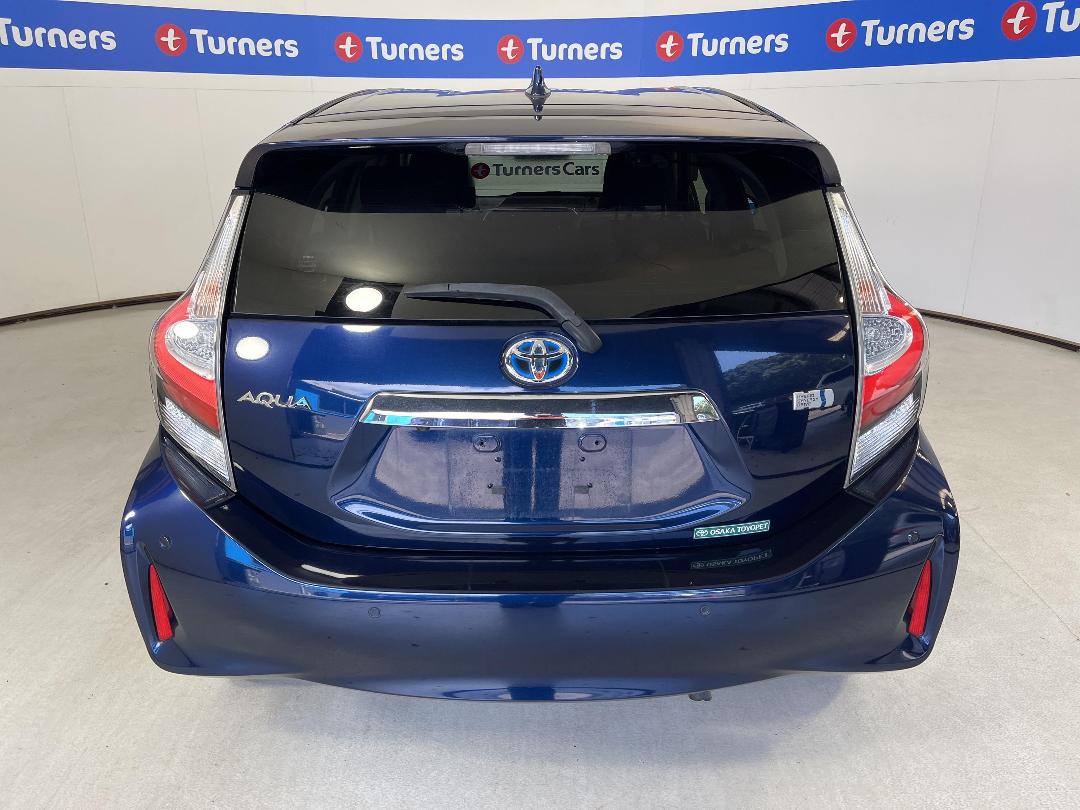 Photo '6' of Toyota Aqua Photo '6' of Toyota Aqua