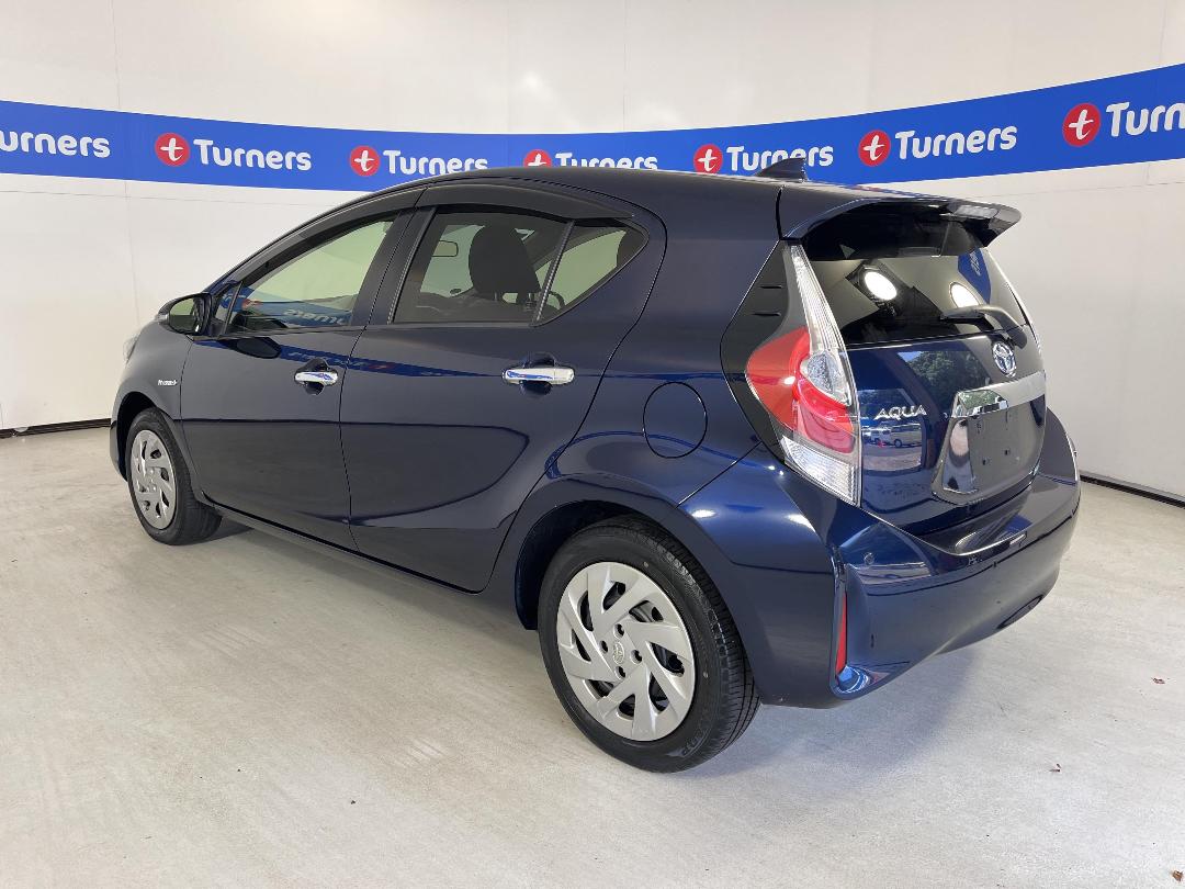 Photo '5' of Toyota Aqua Photo '5' of Toyota Aqua