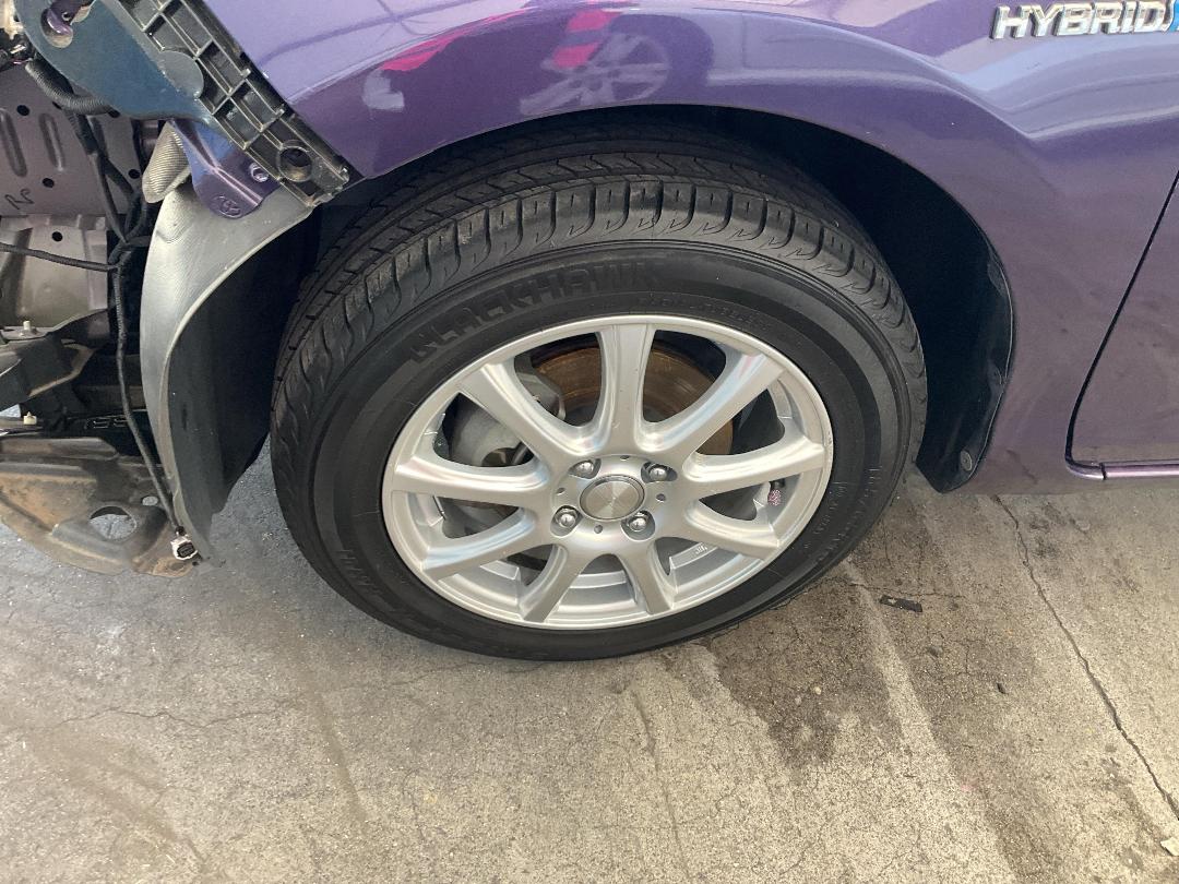 Photo '4' of Toyota Aqua Hybrid