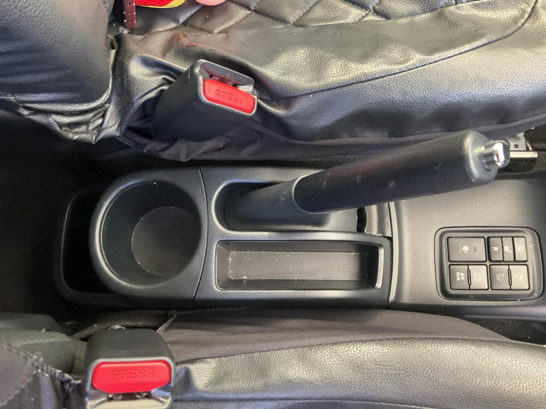 Photo '18' of Toyota Aqua Hybrid