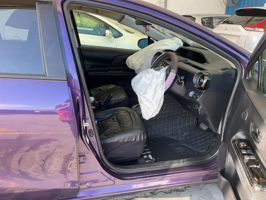 Photo '16' of Toyota Aqua Hybrid