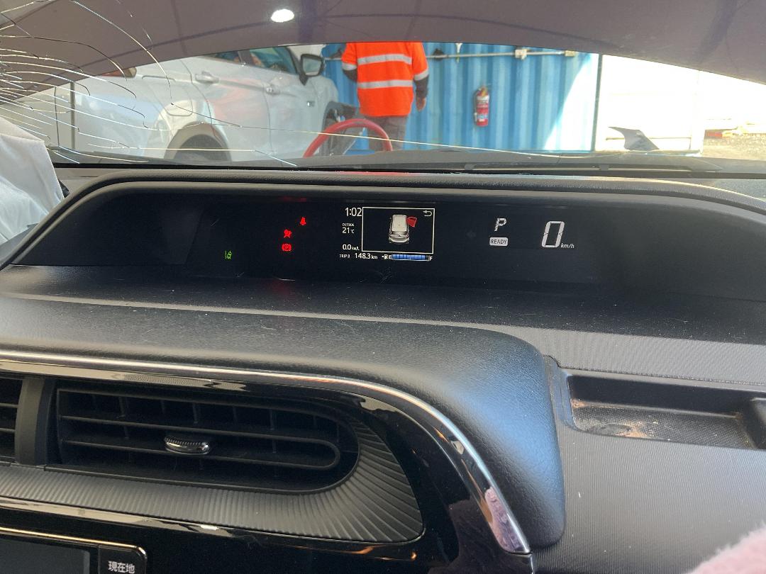 Photo '21' of Toyota Aqua Hybrid