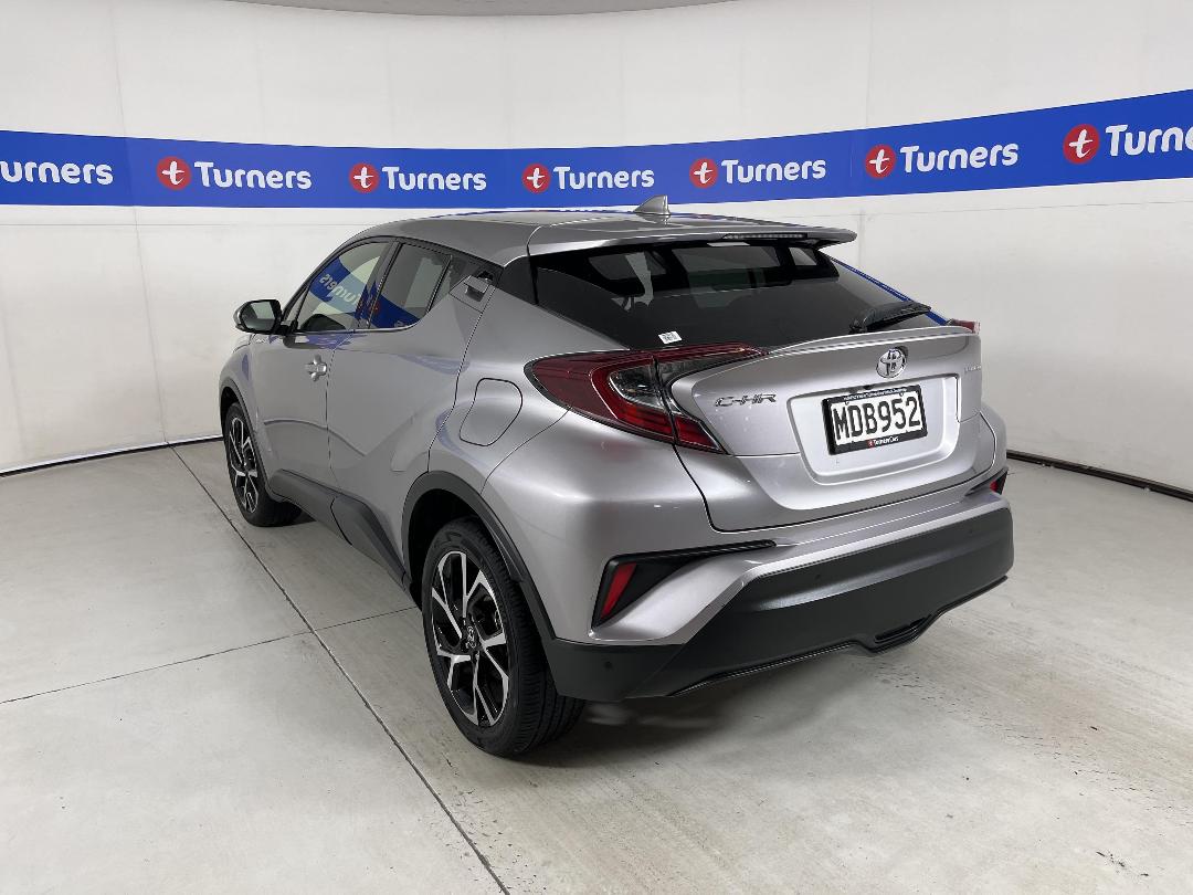 Photo '5' of Toyota C-HR Photo '5' of Toyota C-HR