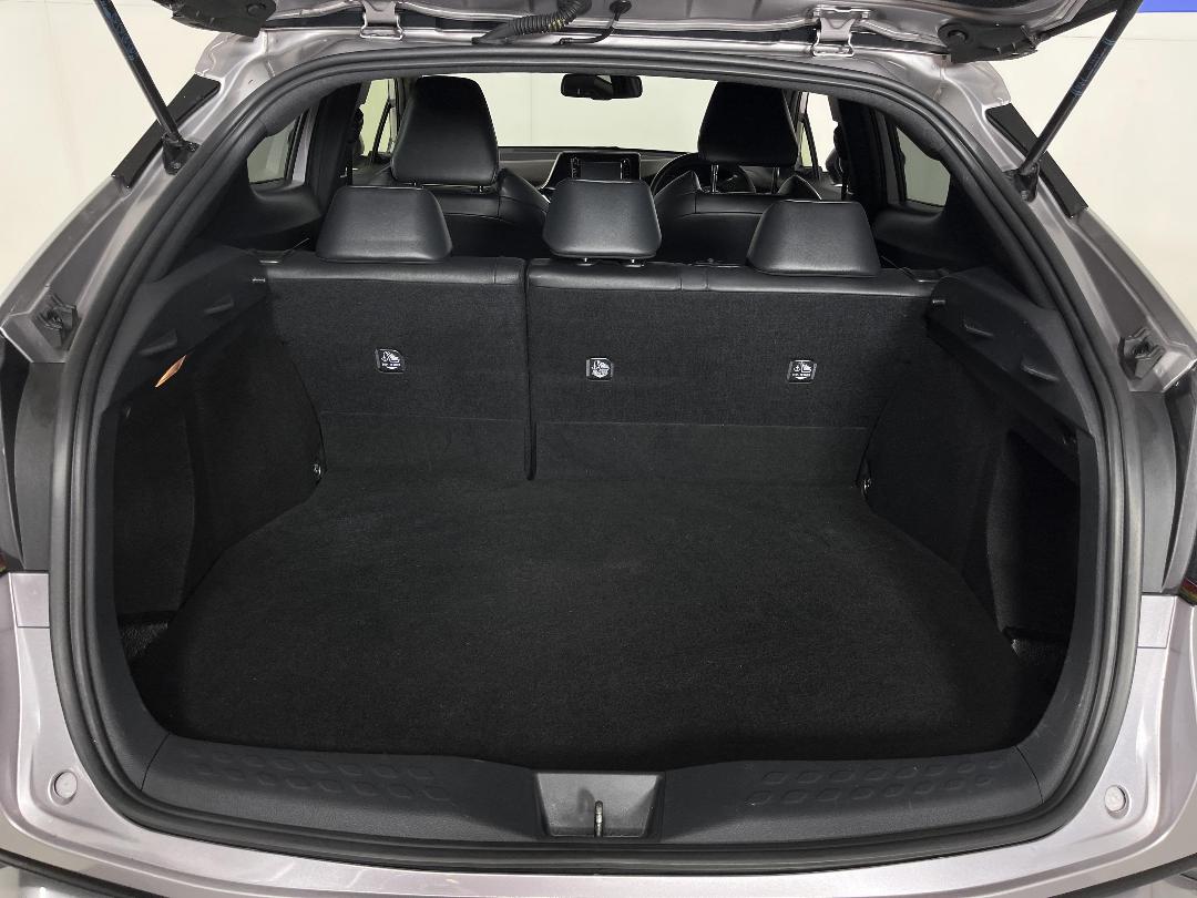 Photo '14' of Toyota C-HR Photo '14' of Toyota C-HR