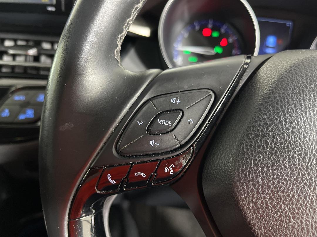 Photo '26' of Toyota C-HR Photo '26' of Toyota C-HR