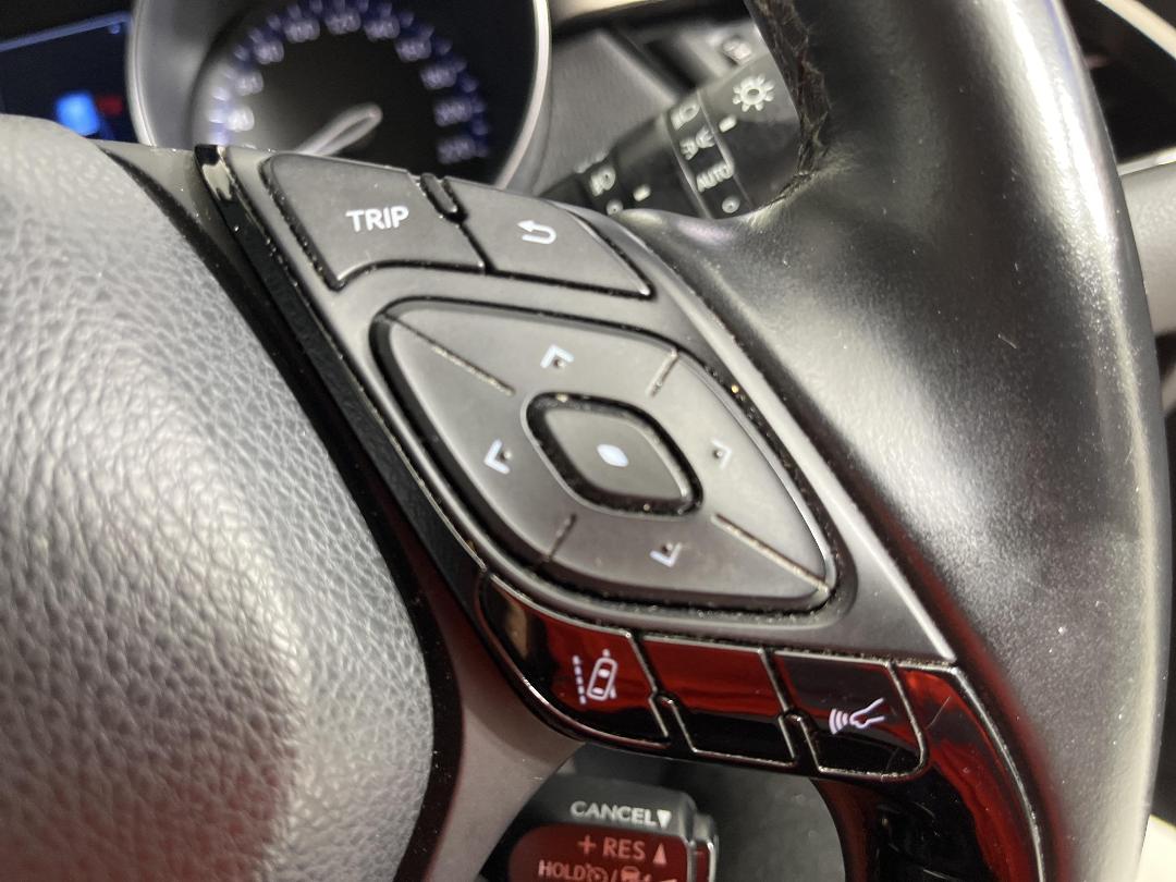 Photo '25' of Toyota C-HR Photo '25' of Toyota C-HR