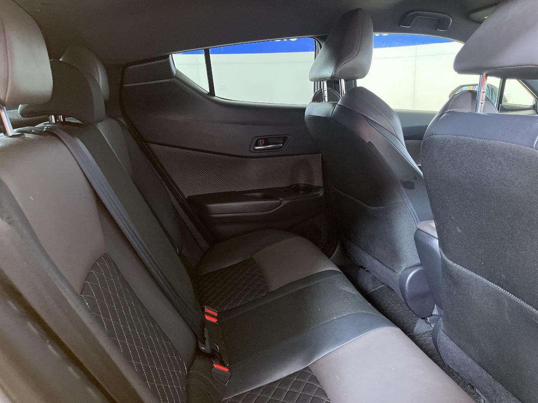 Photo '20' of Toyota C-HR