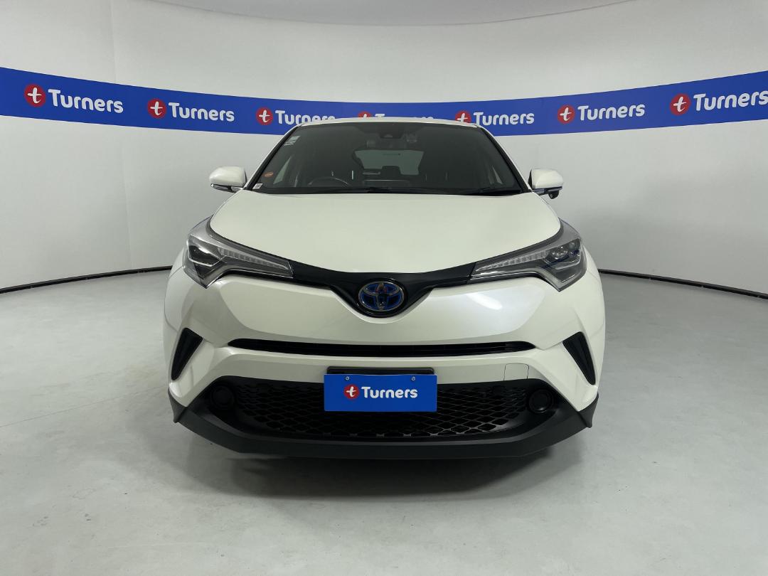 Photo '2' of Toyota C-HR