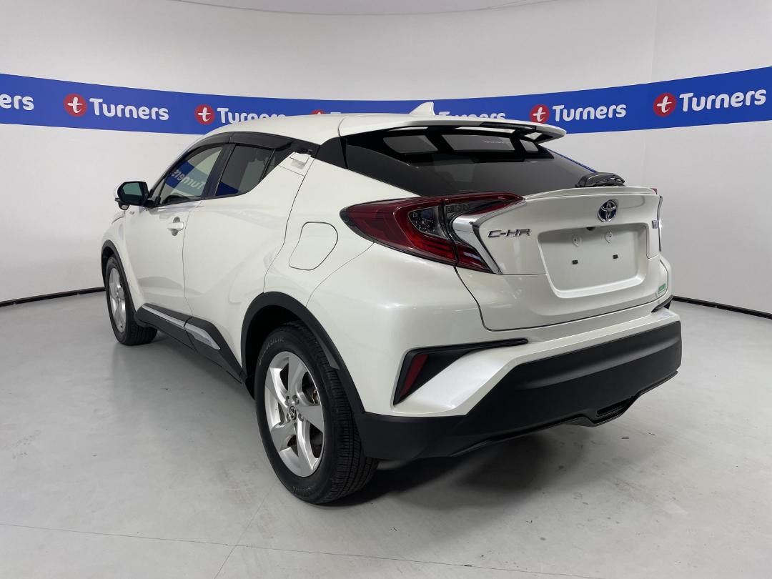 Photo '5' of Toyota C-HR