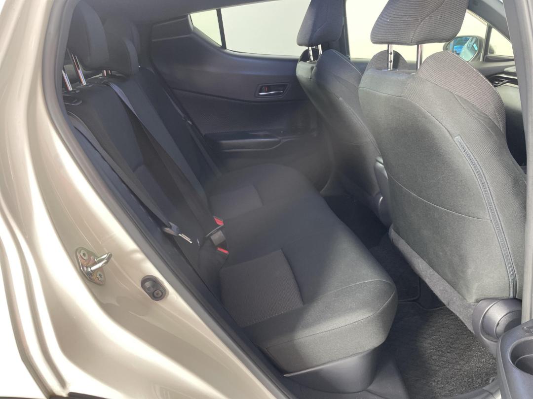 Photo '20' of Toyota C-HR