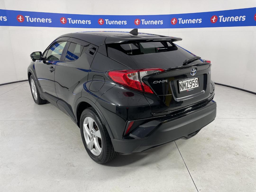 Photo '5' of Toyota C-HR