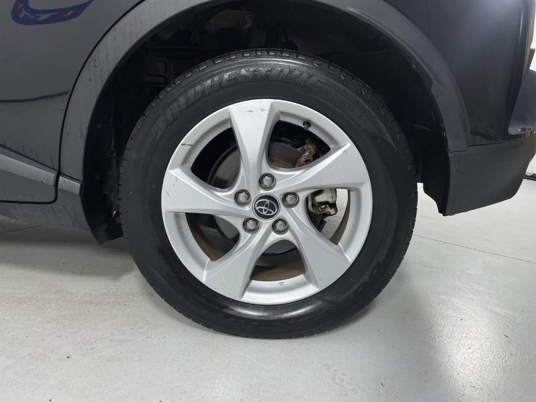 Photo '11' of Toyota C-HR